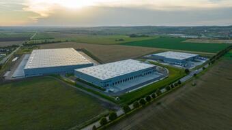 The industrial real estate market in the Czech Republic reports an increase in completed areas, but also a decrease in new construction