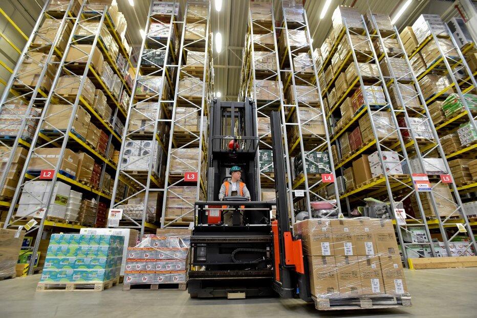 Municipalities reject the developers' plans for new warehouses and factories for the built highways