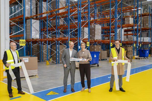 dm drogerie markt moves its logistics to Ostředek near D1. The new distribution center is full of modern technology