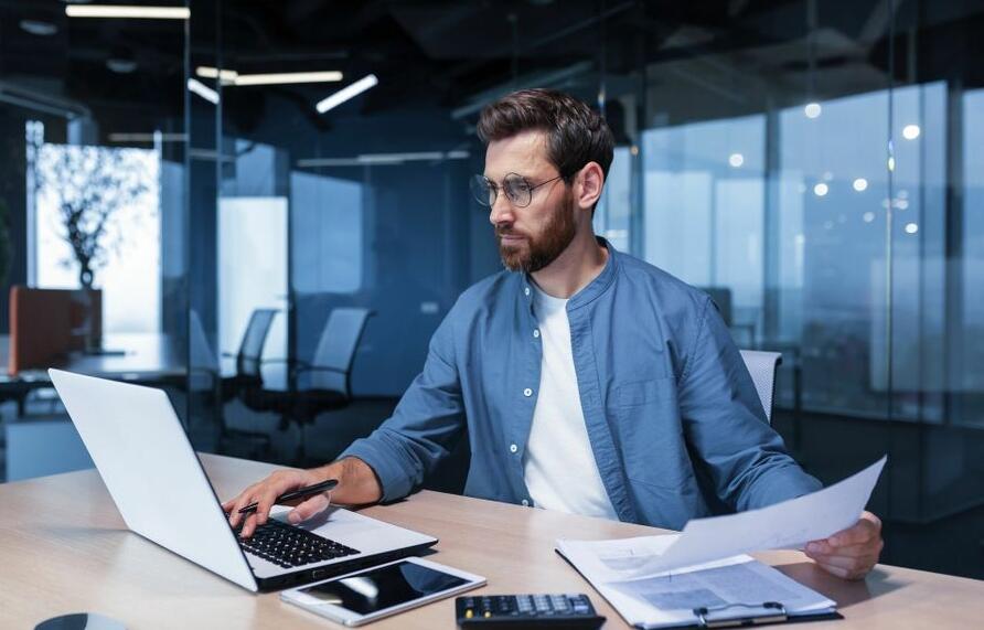 Optimizing Your Fleet: A Key Driver for Smart Office & Warehouse Space Decisions