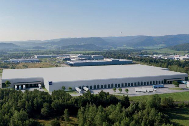 Prime Warehouse Space for Rent in Klášterec nad Ohří: Garbe Park II Welcomes Reckitt, 13,000 sqm Available