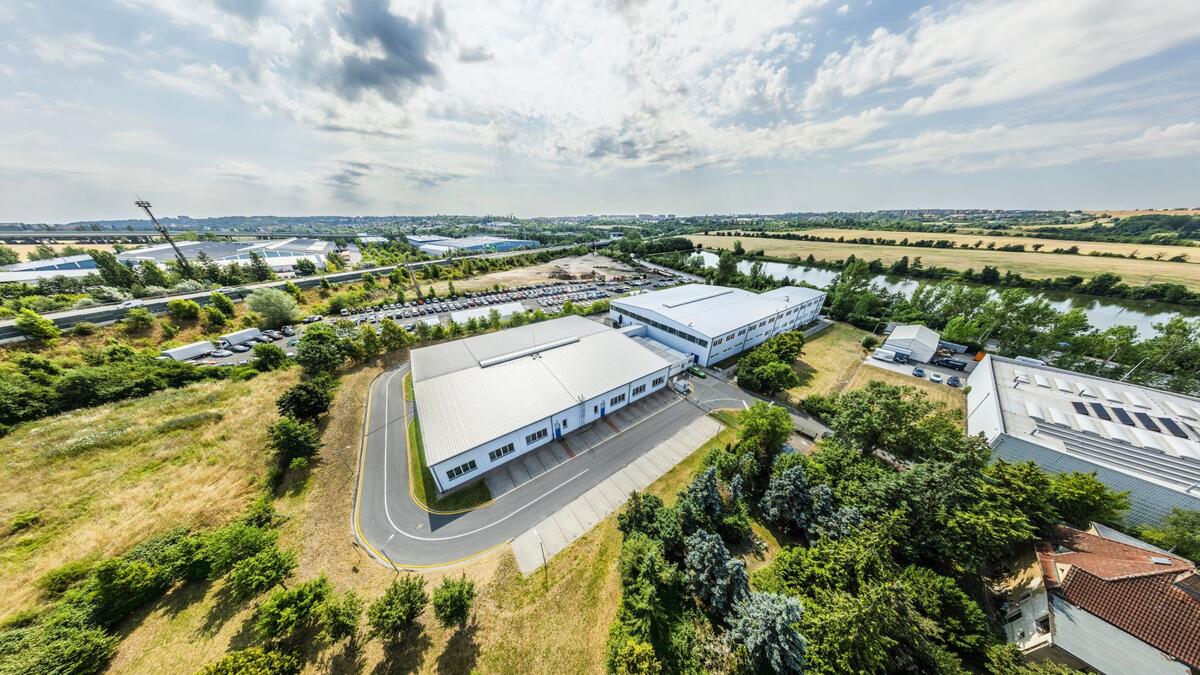 Colliers Facilitates Sale of Logistics Property in Hostivice near Prague