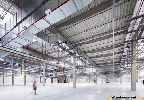 Warehouses to let in Cheb