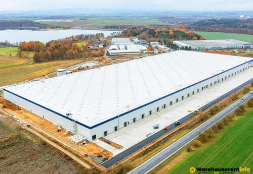 Warehouses to let in New waregouse PARK CHEB EAST