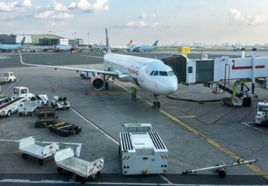 Air Cargo Automation & E-commerce Boom Drive Demand for Modern Warehouse Space