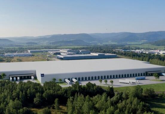 Prime Warehouse Space for Rent in Klášterec nad Ohří: Garbe Park II Welcomes Reckitt, 13,000 sqm Available